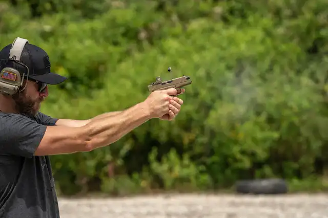 DEFENDER CCW™ MICRO RED DOT - image 26