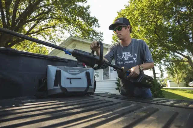 Voyager 20 Soft Cooler Bag - image 4