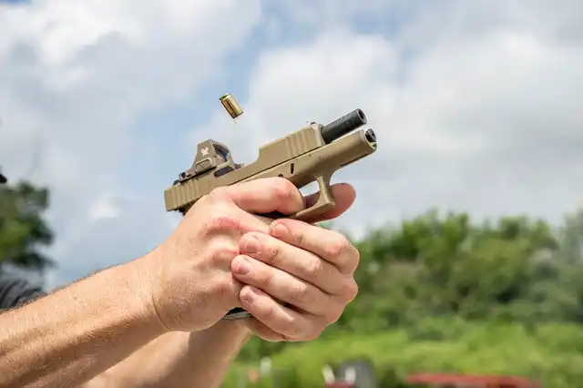 DEFENDER CCW™ MICRO RED DOT - image 28