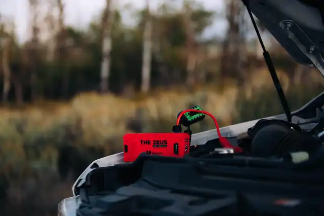 THE ZEUS - PORTABLE JUMP STARTER & USB CHARGER - image 8