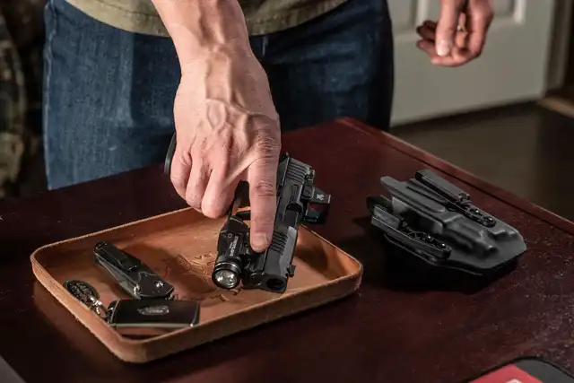 DEFENDER CCW™ MICRO RED DOT - image 11