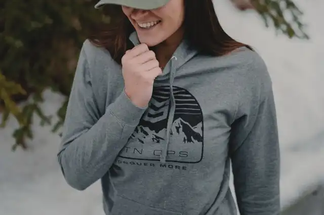 WOMEN'S HORIZON HOODIE - image 8