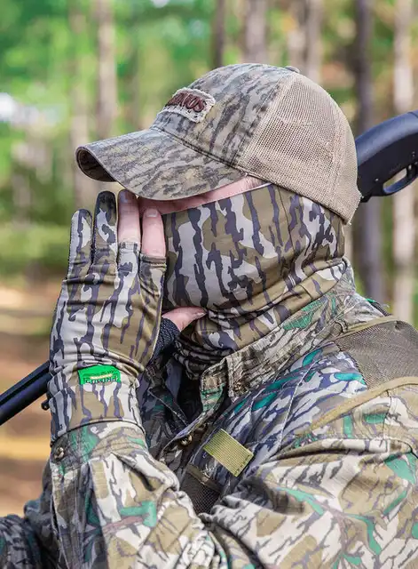 Mossy Oak Bottomland Stretch Fingerless Gloves - image 2