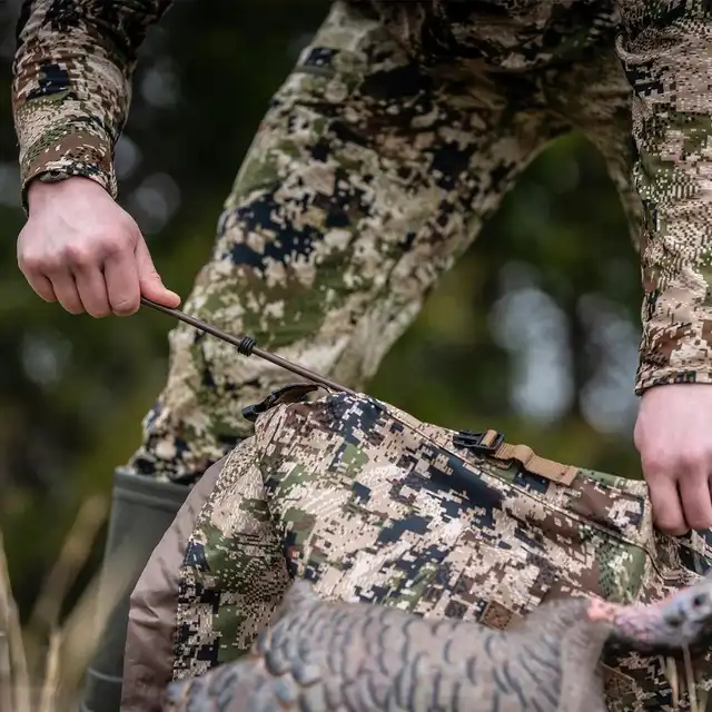 Rig’Em Right® Turkey Decoy Bag - image 7