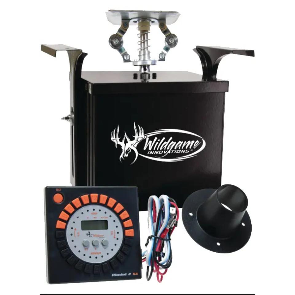 SynnCoosin GNS8 Solar Hog Hunting Lights (Green, 2-Pack) - 12000LM Motion-Activated Feeder Lights